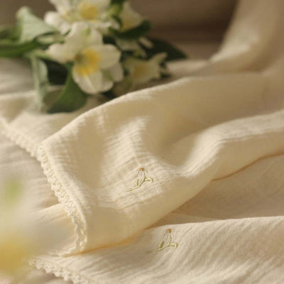 Bambinista - AVERY ROW - Blankets - AVERY ROW Embroidered Muslin blanket - Wild Chamomile