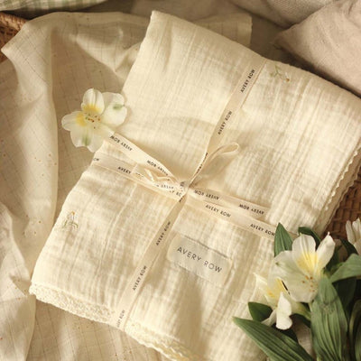 Bambinista - AVERY ROW - Blankets - AVERY ROW Embroidered Muslin blanket - Wild Chamomile